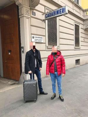 Qui reconnaît les escrocs qui ont soutiré des Bitcoins aux Polonais, en payant avec des faux billets de 500 euros ? L’affaire a été dénoncée aux Carabinieri italiens et la recherche des malfaiteurs est commencée par les agents de l’Agence de Dét. Rutkowski