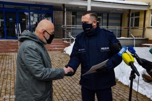 [VIDEO] Sąsiedzi zapobiegli próbie oszustwa