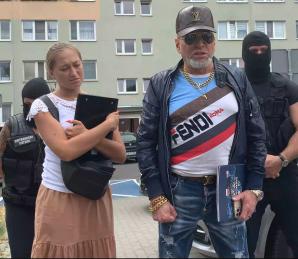 KOLEJNY SUKCES BIURA RUTKOWSKI!! Odzyskane dziecko we Włocławku!! W dniu dzisiejszym 5 września godzina 13:00 briefing Krzysztfowa Rutkowskiego przed Sądem Okręgowym we Włocławku