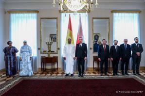 Ceremonia złożenia listów uwierzytelniających od nowych ambasadorów w Polsce: Państwa Katar, Republiki Gwinei, Republiki Zimbabwe, Burkiny Faso, Zjednoczonej Republiki Tanzanii oraz Republiki San Marino