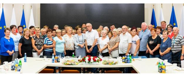 Seniorzy z gminy Godziesze Wielkie odwiedzili MRiPS